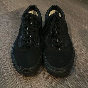 Old Skool All Black Vans W 7.5 (M 6)